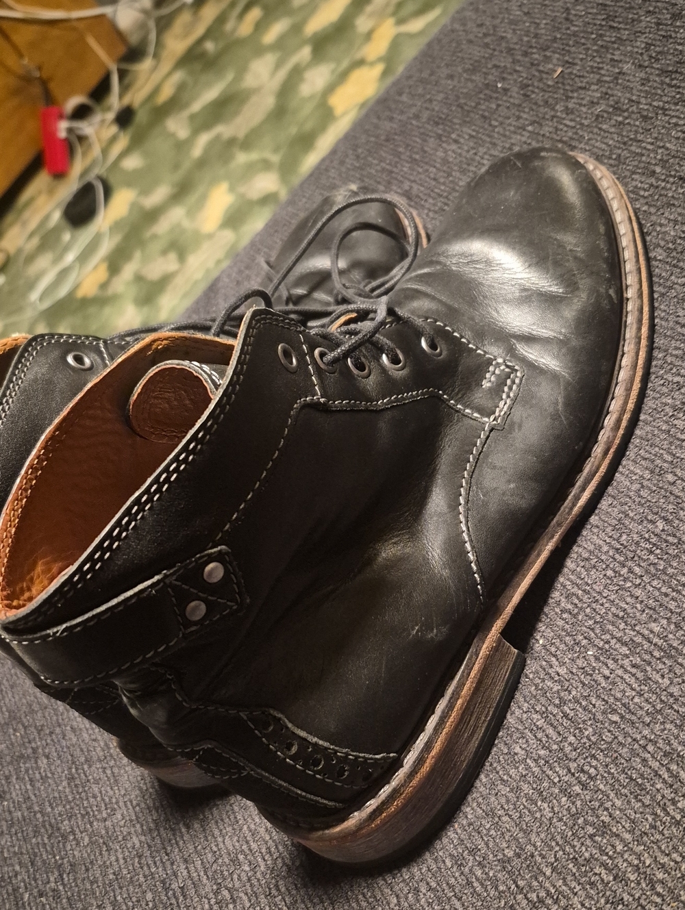 Clarks Men's Black Leather Lace-Up Ankle Boots with Brown Trim